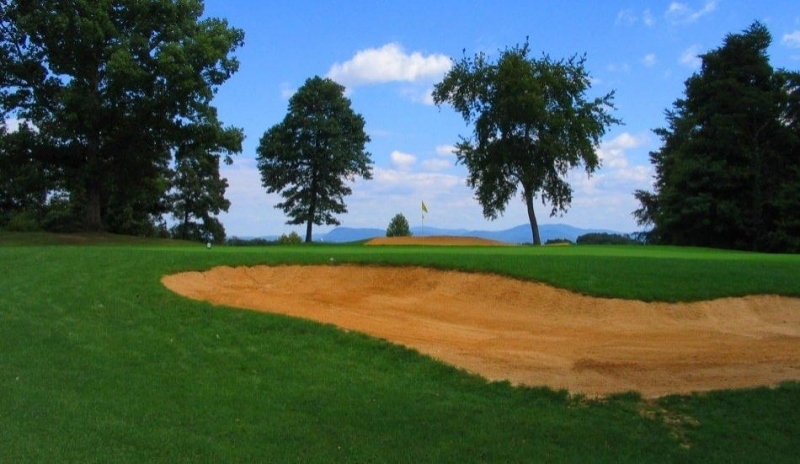 Golfové hřiště