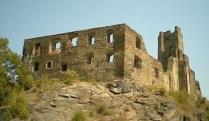 Zřícenina hradu Okoř