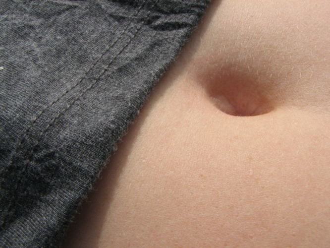 Detail pupíku 