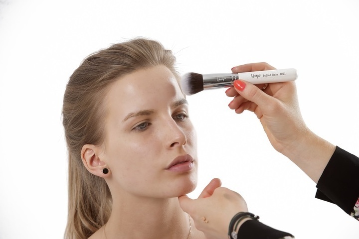 Make-up - nanášení