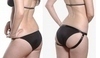 Černé bikiny na ženském těle 